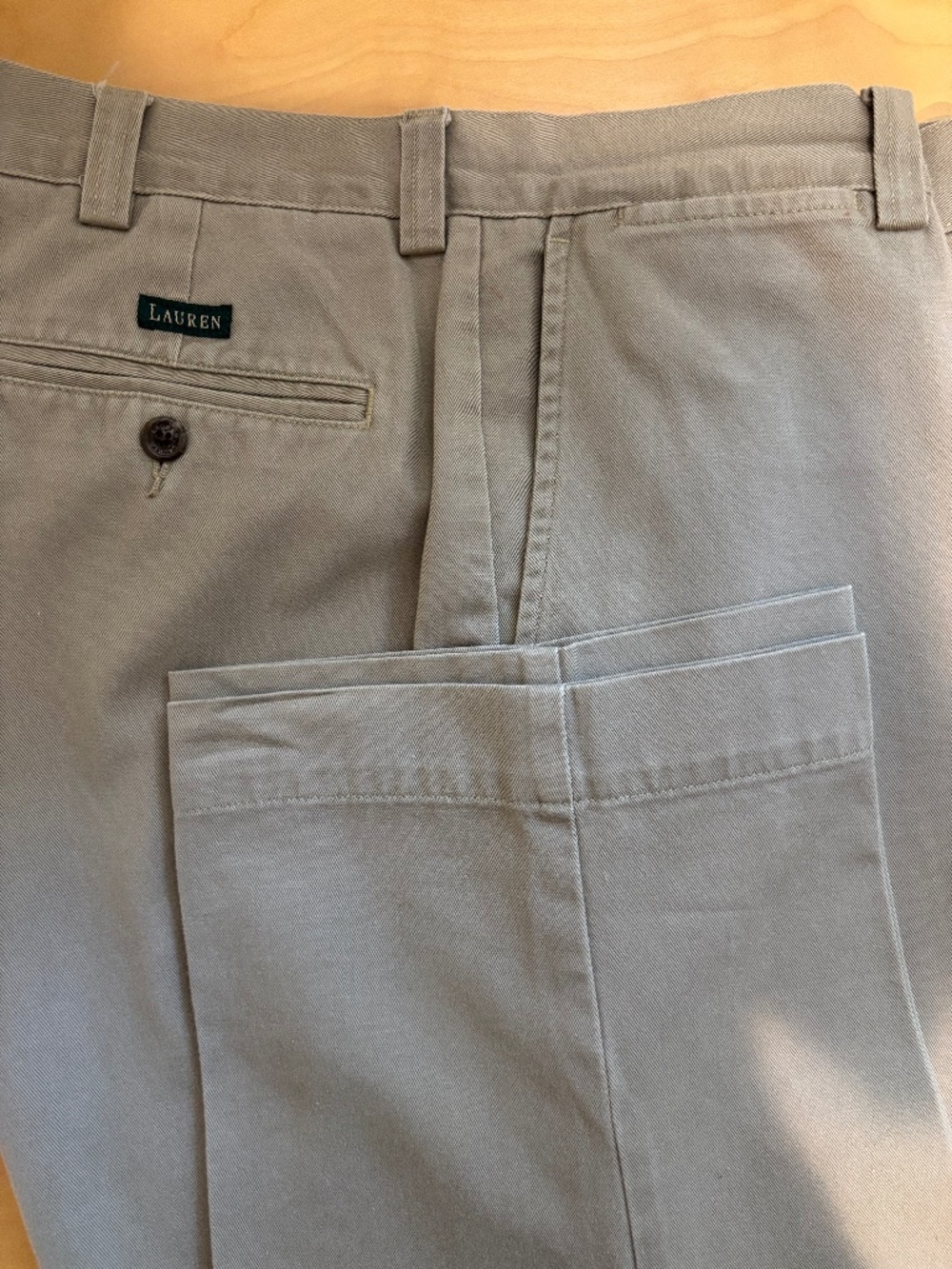 LAUREN RALPH LAUREN MENS CHINOS 100% COTTON. SIZE 38X32.